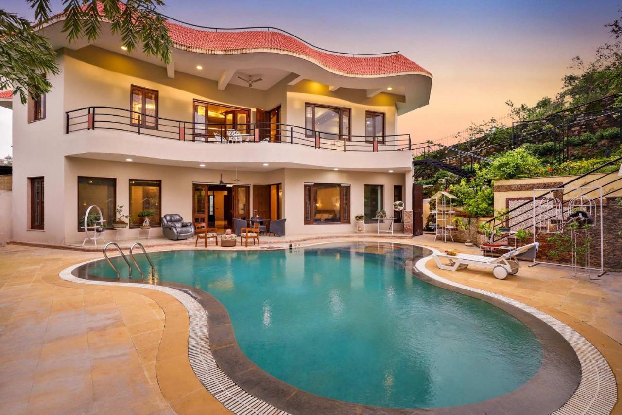Stayvista'S Prakriti Farms With Outdoor Pool, Complimentary Breakfast And Hi-Tea Удайпур Экстерьер фото